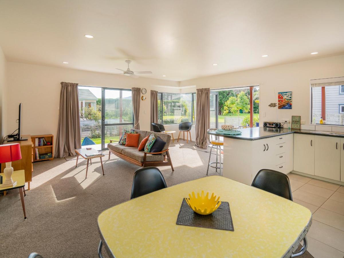 Sunlight Bach - Whitianga Holiday Home Eksteriør billede