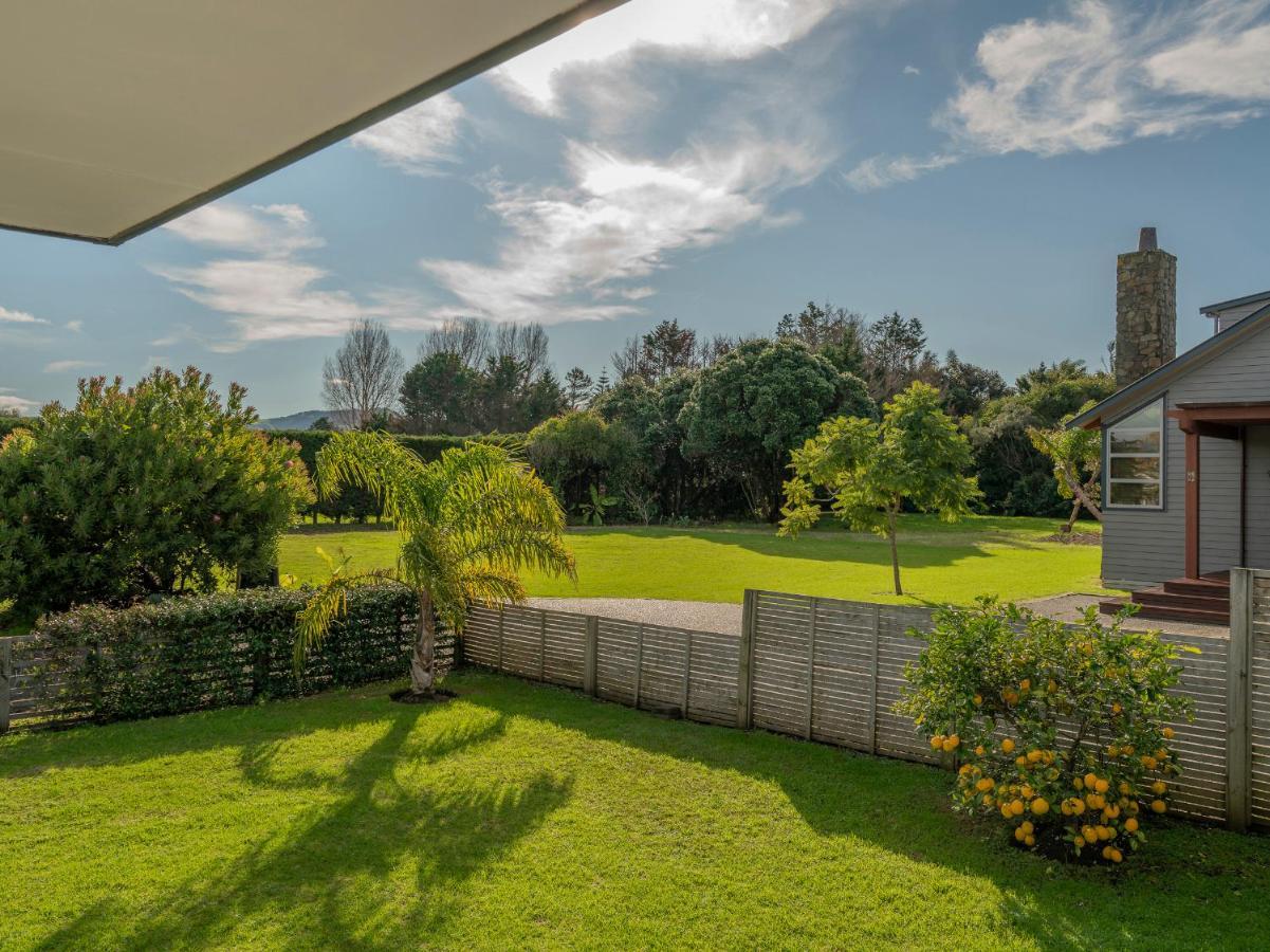 Sunlight Bach - Whitianga Holiday Home Eksteriør billede